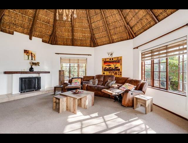 4 BEDROOM HOUSE FOR SALE IN FOURWAYS GARDENS